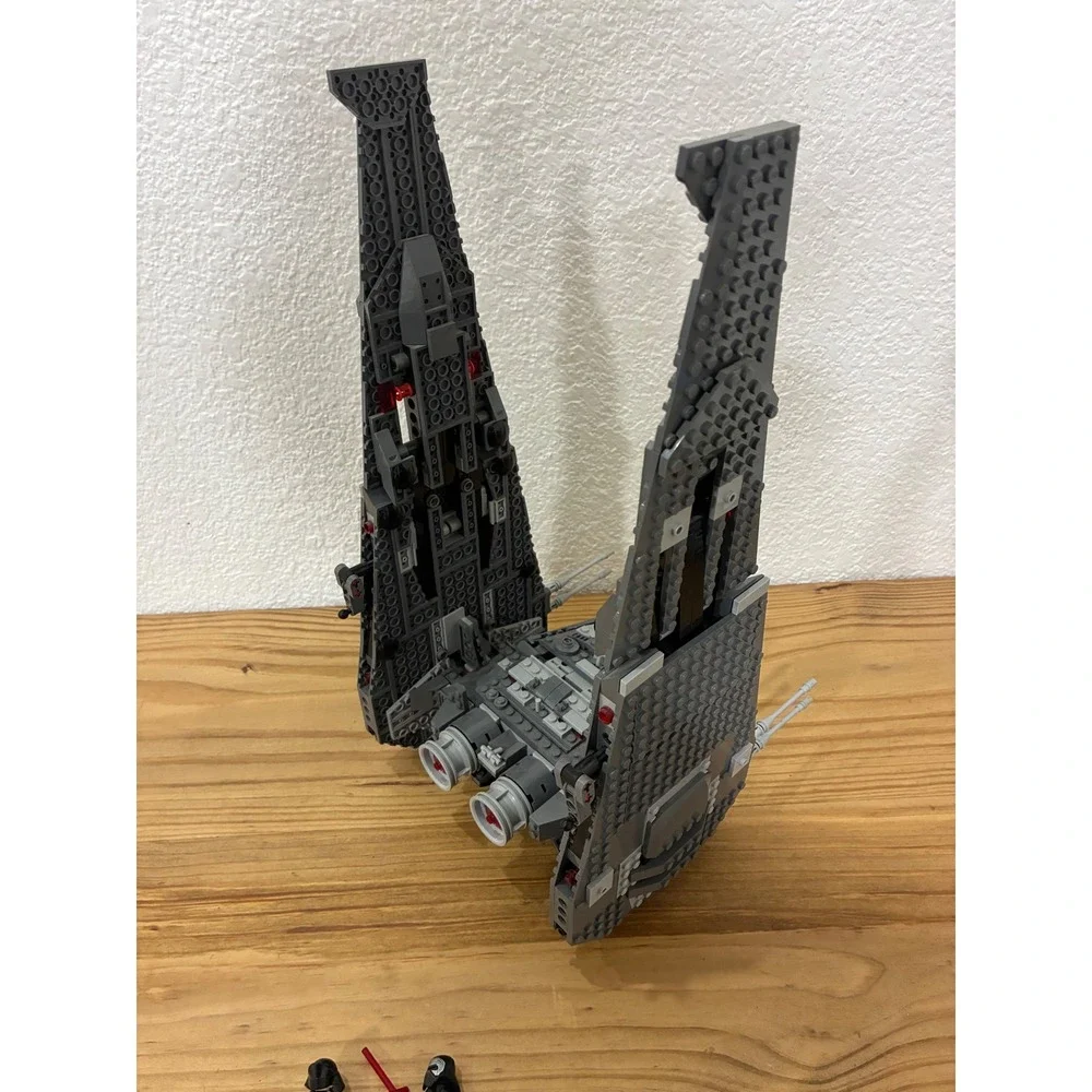 LEGO Star Wars Kylo Ren's Command Shuttle 75104 with Minifigures Set